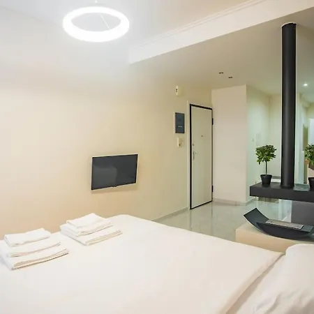 Charming In Apartment *